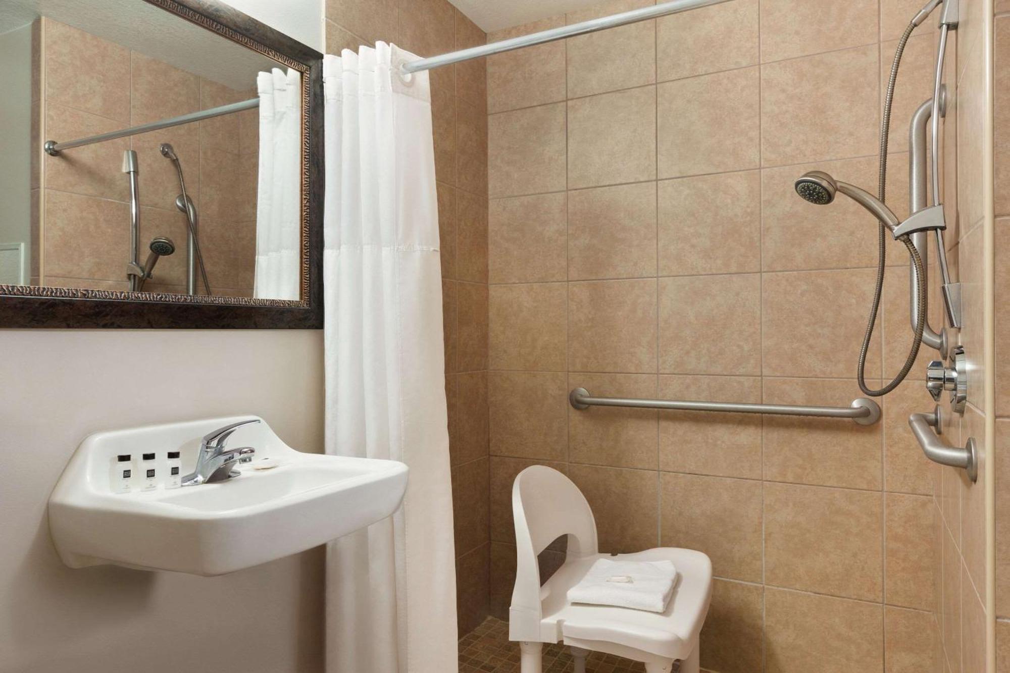 Hotel Country & By Radisson, Gainesville, Fl Gainesville